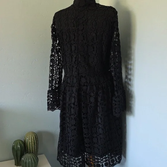 Black Dress - Picture 8 of 9